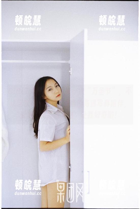 GIRLT果团网-little贝壳喵 GIRLT果团网 - 再来一次“万圣节”,不过这次有little贝壳喵的高清写真陪伴,资源都能致敬大咖,让我好奇啦!