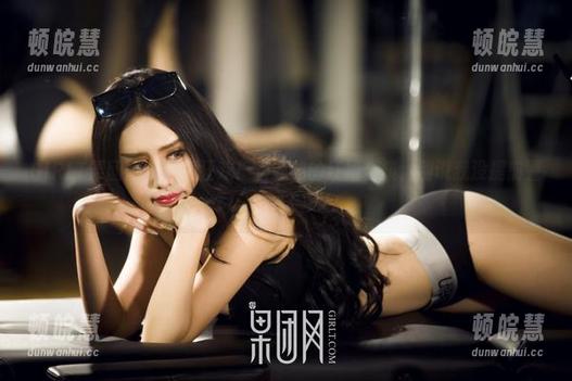 GIRLT果团网 - 在线狂欢！王语纯的红裙合集，别说我没提前警告～