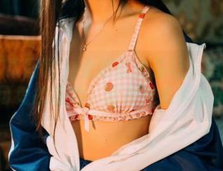 GIRLT果团网 – 看这套作品让人想到一种稚气可爱的魔力，萌神妹妹真会玩的！