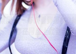 GIRLT果团网 – 每次看到蜜桃Q妹儿的白丝，我都在网盘上默默保存…