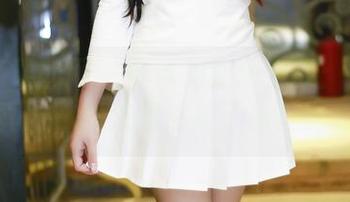 GIRLT果团网 – 黄歆苑海边全集：当你拍写真时，海浪居然成了最佳配角！