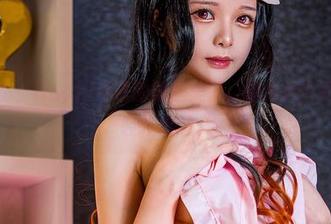 在线掠影：Hachi小芭的蕾丝美图，像春风中的呢喃，轻轻拂过。