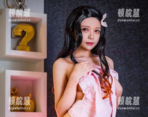 在线掠影：Hachi小芭的蕾丝美图，像春风中的呢喃，轻轻拂过。