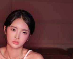 在Hyoyeon(김효연)的内衣图片里，究竟多少是真实，多少是想象？