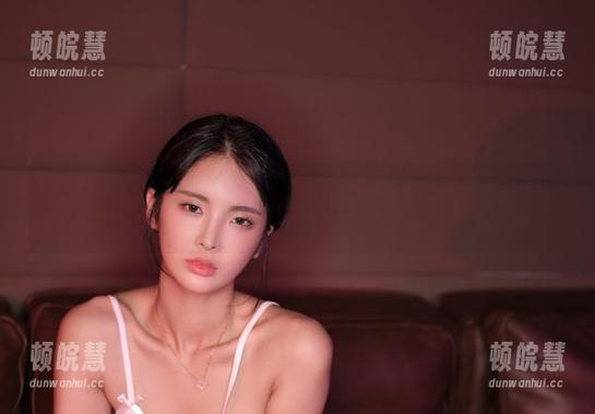 在Hyoyeon(김효연)的内衣图片里，究竟多少是真实，多少是想象？