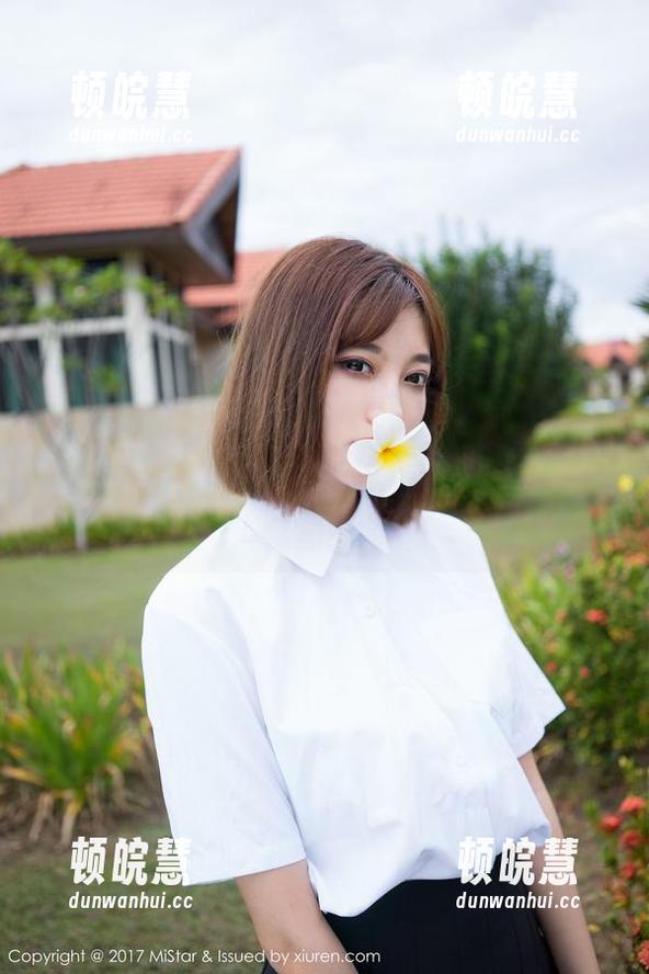 MiStar魅妍社-大白兔emma MiStar魅妍社 - 水手服与大白兔emma的完美邂逅,无圣光加持让这套图更有意思!