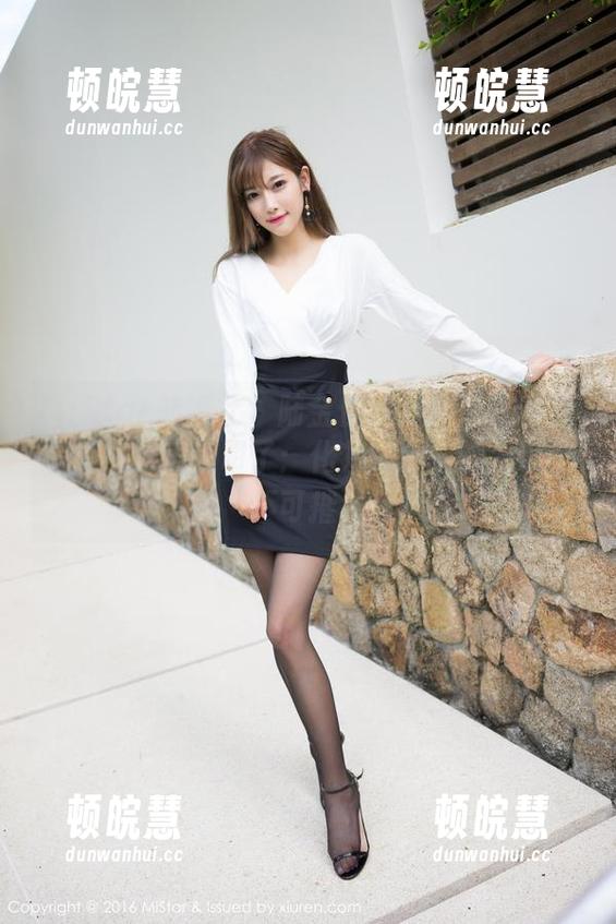 MiStar魅妍社-陆金佳Jessica MiStar魅妍社 - 陆金佳Jessica的圣诞写真,完美证明了:化妆和雪人的友谊坚不可摧!