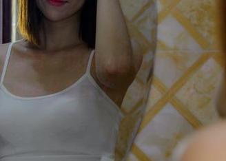 PANS写真 – 琪琪的白裙写真，这下总算能穿越白云了，快来下载！