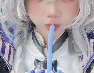 PoppaChan带你免费领略KiryuCoco的无敌美图，谁会拒绝呢？