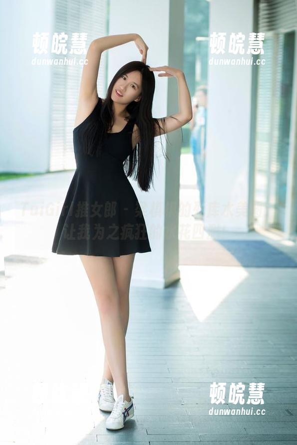 TuiGirl推女郎-梁棋棋 TuiGirl推女郎 - 梁棋棋的死库水美图:让我为之疯狂的水花四溅!