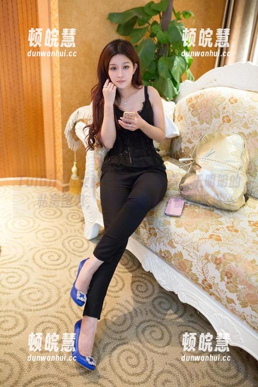 TuiGirl推女郎 - 暴露率极高！王明明的私房图包，透明到连心声都能听见