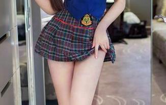 TuiGirl推女郎 – 田芯娜告诉我们：职业装也能有情调，这套图的某个角落好像有些不一样。