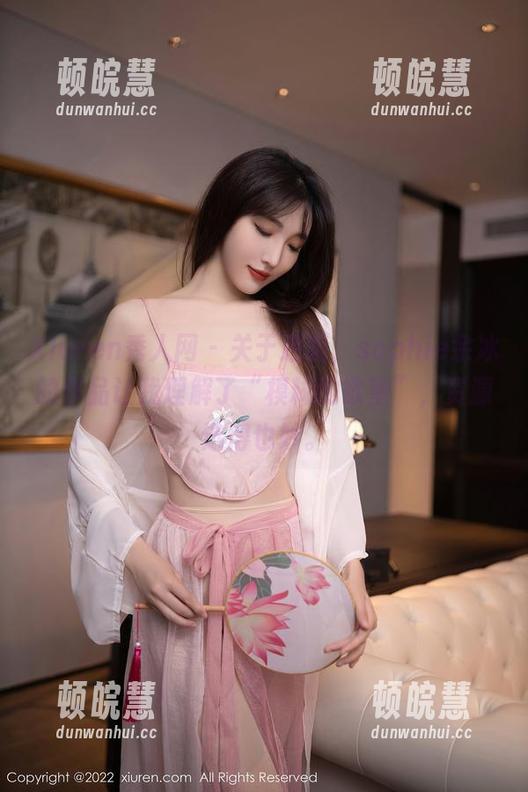 Xiuren秀人网-sophie余冰 Xiuren秀人网 - 关于透明,sophie余冰的作品让我理解了“模糊的欲望”,资源选得也妙。