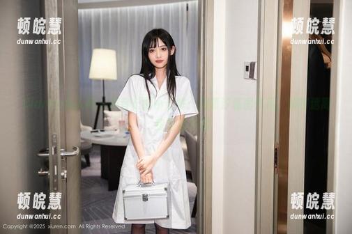 Xiuren秀人网-周慕汐 Xiuren秀人网 - 抖音长腿小公举:周慕汐私房作品,腿部迷离,我是看不够