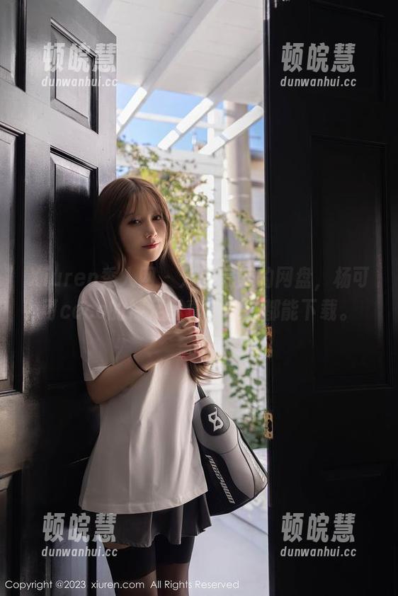 Xiuren秀人网-杨可可coco Xiuren秀人网 - 分类完美的网盘,杨可可coco的裸足写真,随时都能下载。