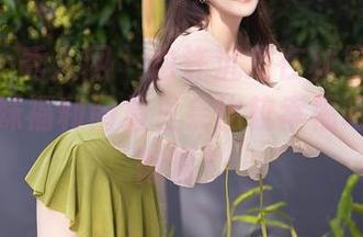 Xiuren秀人网 – 也许沉浸在林星阑女儿般的妹妹福利图集里会比较幸福吧，你觉得呢？
