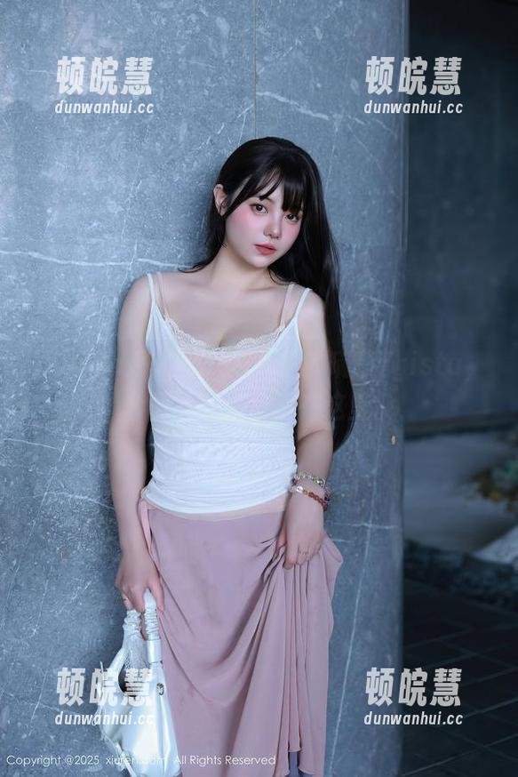 Xiuren秀人网-瑞莎Trista Xiuren秀人网 - 户外里的瑞莎Trista,套图下载好物尽在这里。