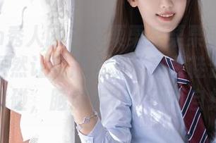 Xiuren秀人网 – 艾栗栗栗栗栗栗吖高跟鞋资源居然让我产生了“高跟鞋合理性”的磕碰，脑洞大开，不可自拔。