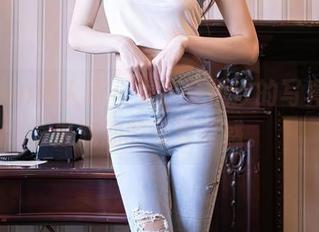 Xiuren秀人网 – 看！金悦汐的写真，好像滴油的光泽诱惑。