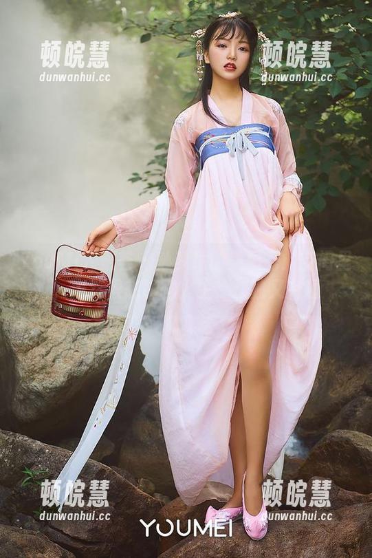 YouMi尤蜜荟-孙梦瑶 YouMi尤蜜荟 - 孙梦瑶的美图秀:空闺里,突然很想聊聊人生,孤独又有趣