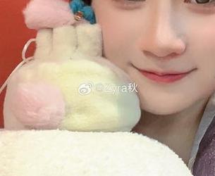 特别推荐Zyra秋的修女美图，下载这些不惹尴尬的‘罪行’！