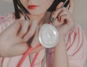 有没有觉得fushii_海堂的免费套图像是误打误撞的死库水推介？