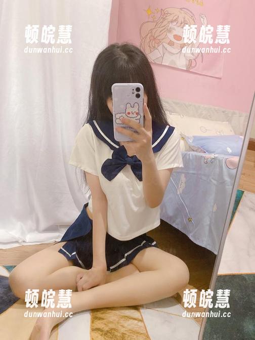 办公室的奇幻旅程：看usejan蓝蓝如何在打印机旁找到灵感！