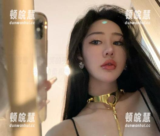 微密圈 - 不爱笑的赛琳在线，黑丝连体图集承包了今天的柔和气氛，别说我没警告你
