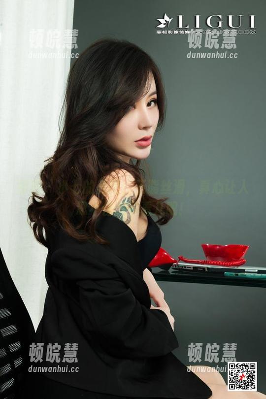 丽柜 - 小七的美图：玉脂丝滑，真心让人忍不住想多看几眼！
