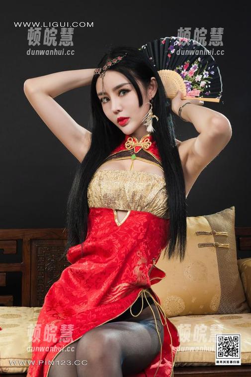 丽柜-敏儿 丽柜 - 敏儿的高清礼服写真集中:我看出了她的气质…不只是礼服!