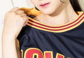 克拉女神 – 杨暖决斗婚纱：图集中各路飞吻齐上阵！