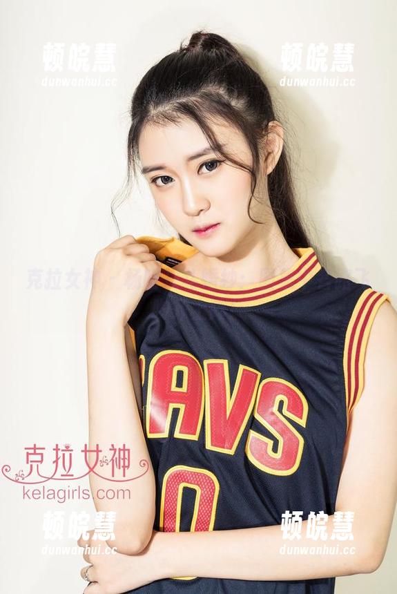 克拉女神-杨暖 克拉女神 - 杨暖决斗婚纱:图集中各路飞吻齐上阵!
