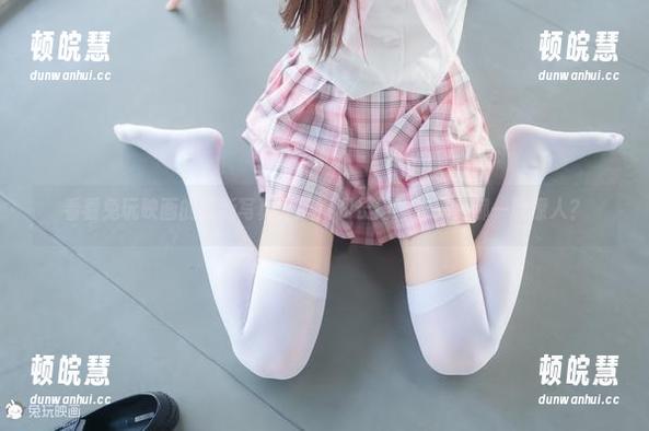 兔玩映画 看看兔玩映画的最新写真,旗袍和长门睡衣究竟哪一款撩人?
