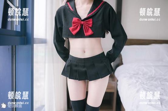 兔玩映画 兔玩映画最新写真集:细得像水蛇的美腿,别碰哦,怕断!
