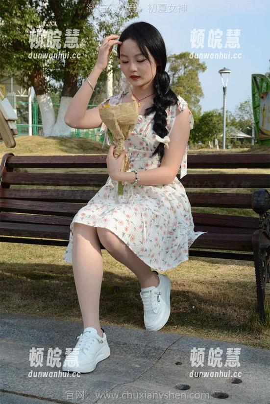 初夏女神-点点 初夏女神 - 不止是镂空,点点的分享合集让你看见另一面