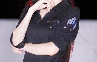 微密圈 – 十万口草莓粥粥袜子翻车全集：原图捡袜不误哦！