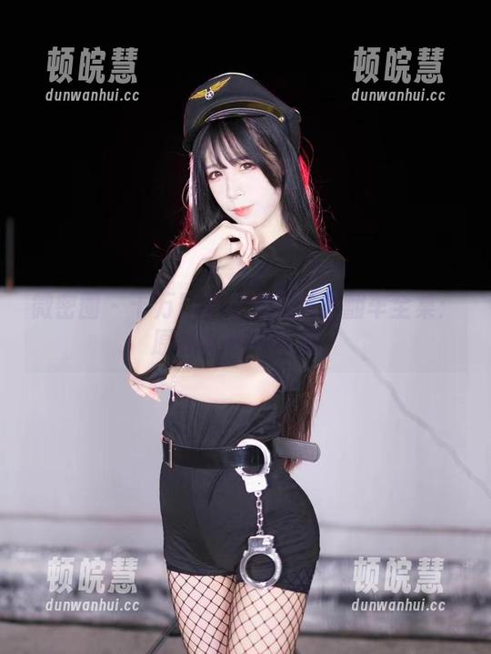 十万口草莓粥粥 微密圈 - 十万口草莓粥粥袜子翻车全集:原图捡袜不误哦!