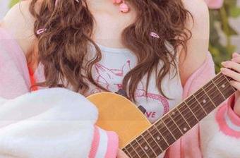 南桃Momoko的架势：连体衣，原图饱满得需要调色，壁纸默默待命