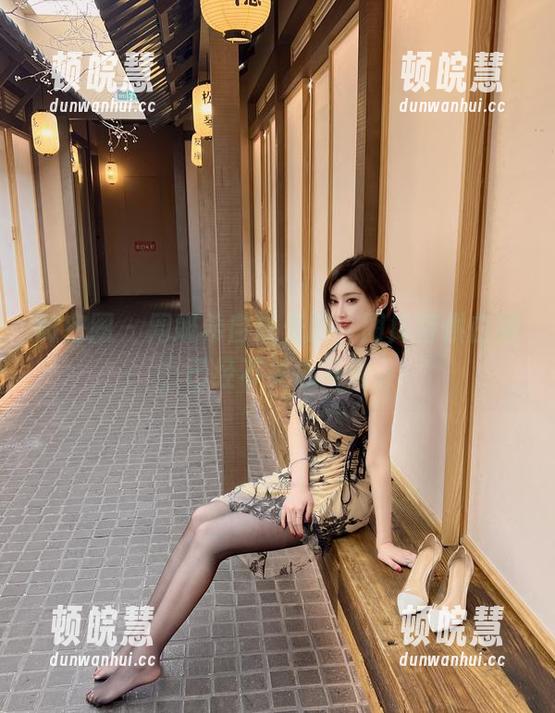 周妍希 微密圈 - 周妍希自带光圈,图库特供白裙,已经不关心其他。