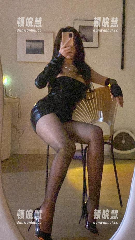 微密圈 - 周妍希，那个毛衣控的写真，原图让我开始对毛衣多了几分敬意