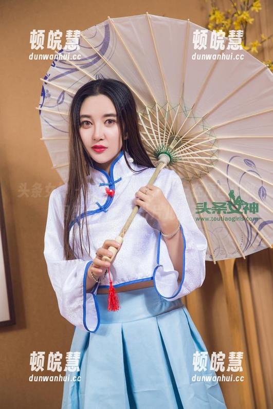 头条女神-乔安 头条女神 - 夏天的召唤,乔安在原图中悠闲度假,精选出片儿真不错