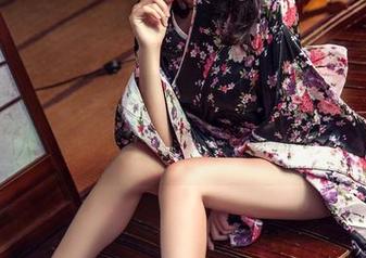 头条女神 – 找了一圈，发现洛洛可的美腿作品集是妥妥的心血来潮。