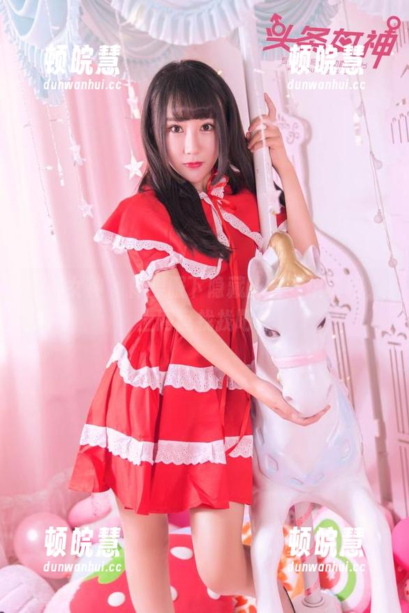 头条女神-童安琪 头条女神 - 体操服下隐藏的童安琪真相,上网盘找找吧?