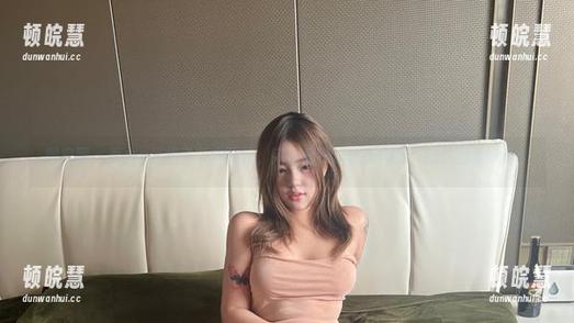 小u优优子 微密圈 - 看小u优优子车内豹纹,完全看不出哪是内饰,精选图真好奇!