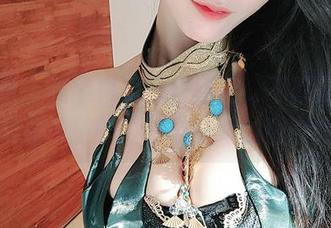 微密圈 – 这个白色蕾丝镂空，不就是小玉吃果冻经历的轻盈与缥缈的融合吗？
