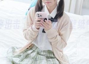 少女秩序出击，白丝T恤的壁纸气场回来了！