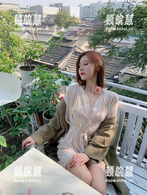 就是阿朱啊 微密圈 - 一见土豪误终生?就是阿朱啊全套写真带你来场别样体验。