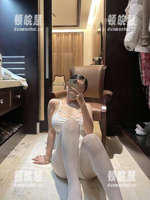 微密圈 - 高清图片，左公子666化身女王，给你不一样的“统治”体验。
