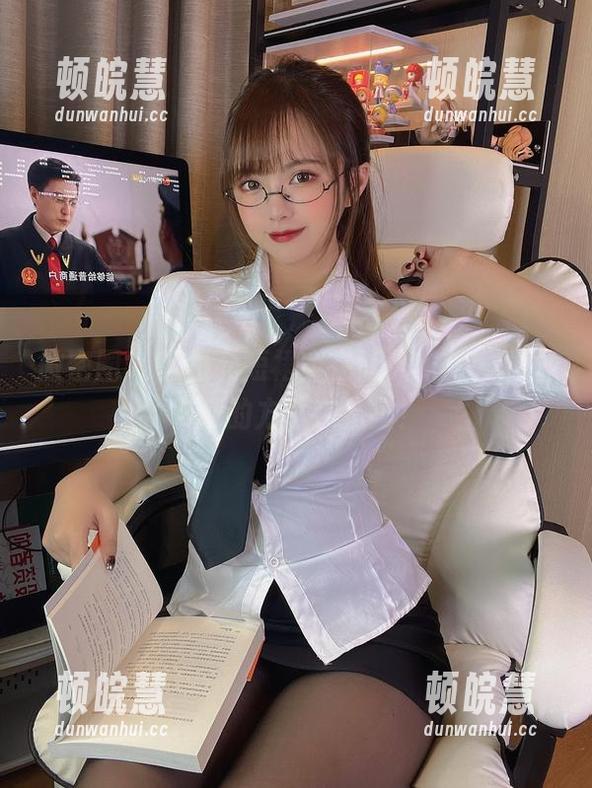 张思允 微密圈 - 张思允短裙实在让人咋舌,原图下载的方法在这里!