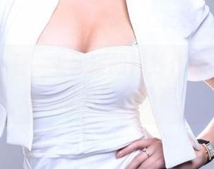 推女郎 – 看，王馨瑶的婚纱作品，一不小心就被美堵住了眼！